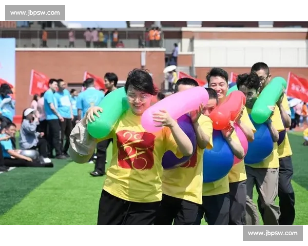 以参赛者为中心展现团队协作与拼搏精神的精彩赛事全景记录与成长