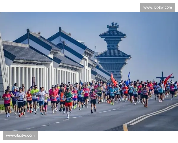 劲走比赛激烈角逐展现运动员超强体能与意志力推动全民健身热潮