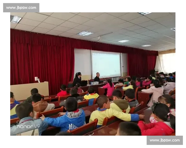 围绕校园唱歌比赛记录同学勇气友情与成长的难忘舞台瞬间欢笑回声