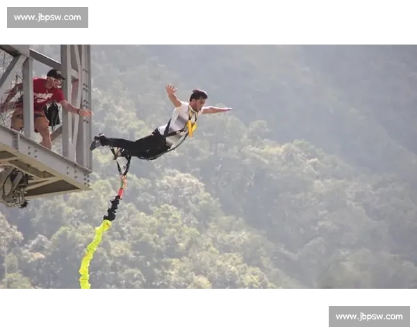 极限运动挑战极限自我突破体能与意志的终极试炼